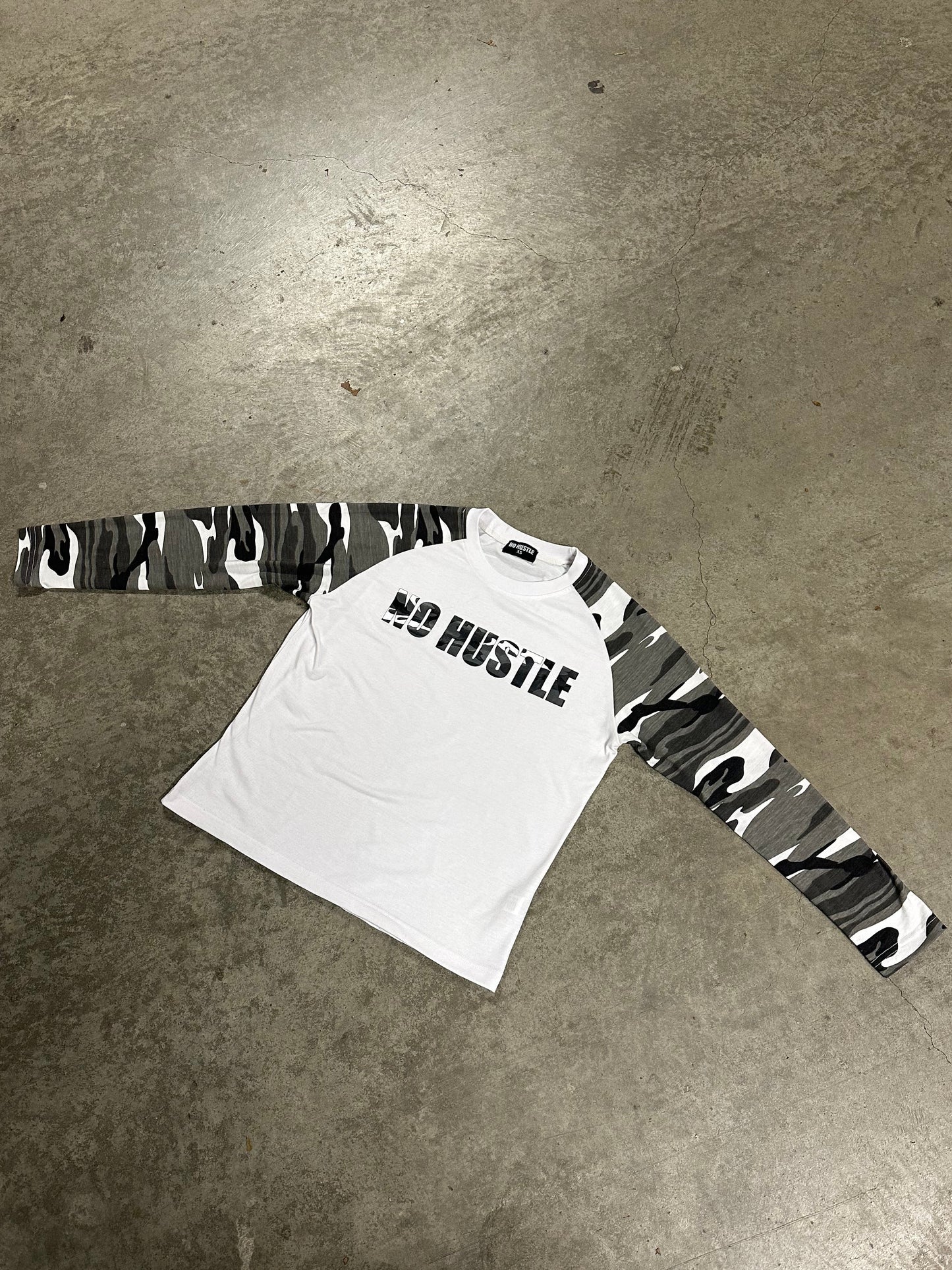 LONGSLEEVE NO HUSTLE