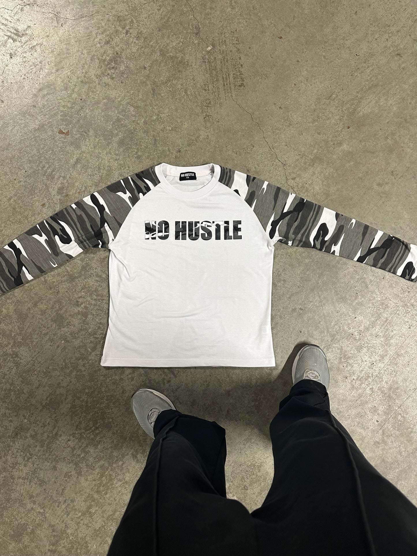 LONGSLEEVE NO HUSTLE